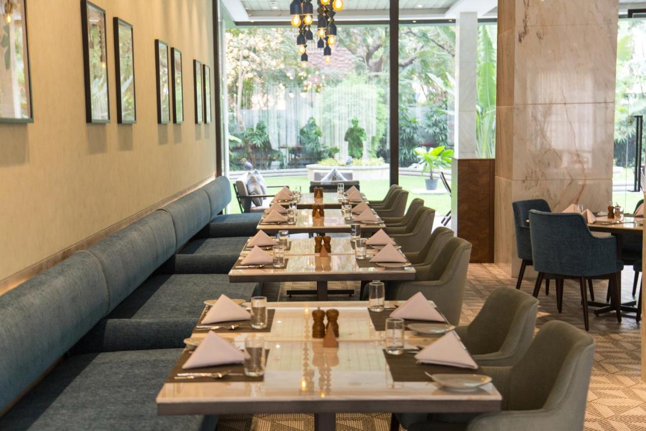 Radisson Blu Mumbai International Airport Hotel Luaran gambar The restaurant