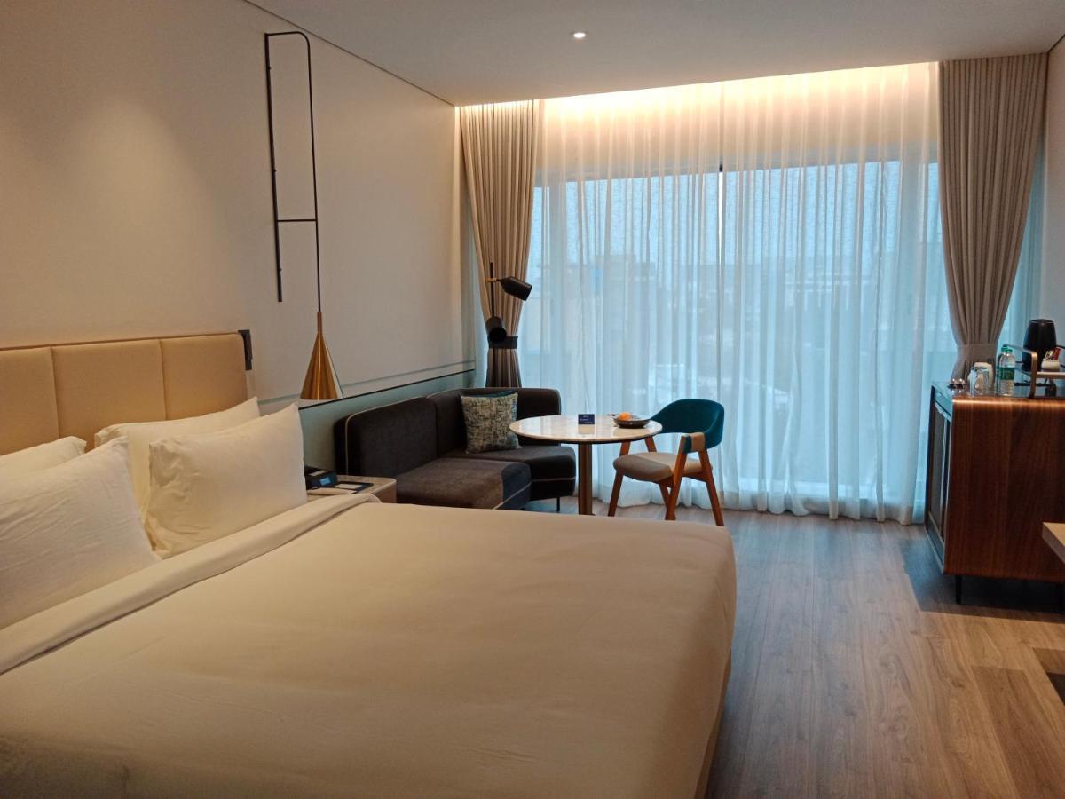 Radisson Blu Mumbai International Airport Hotel Luaran gambar Deluxe room